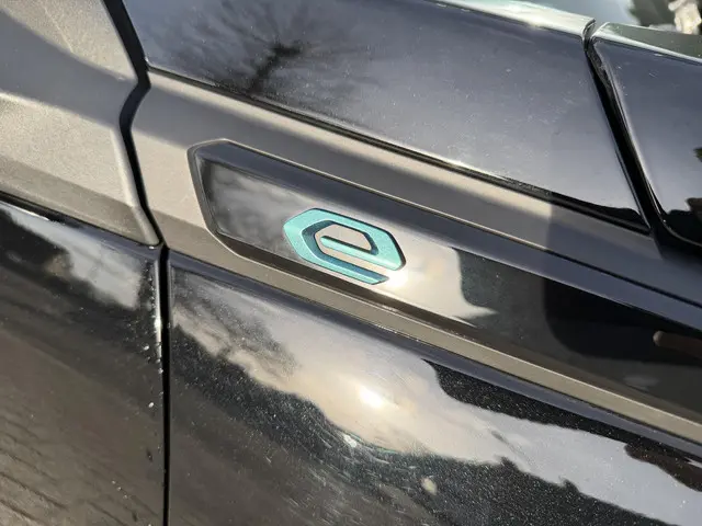 Peugeot e-2008 EV GT 2022 Elektrisch 69