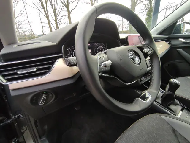 Škoda Kamiq 1.0 TSI Business Edition 2021 Benzine 11