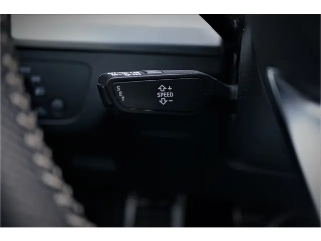 Audi Q5 2.0 TFSI quattro Launch Edition 2017 Benzine 48