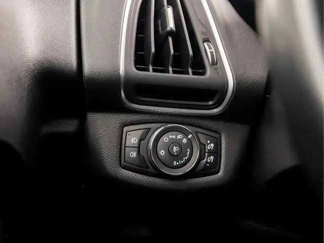 Ford B-MAX 1.0 EcoBoost Titanium Sport 2015 Benzine 22