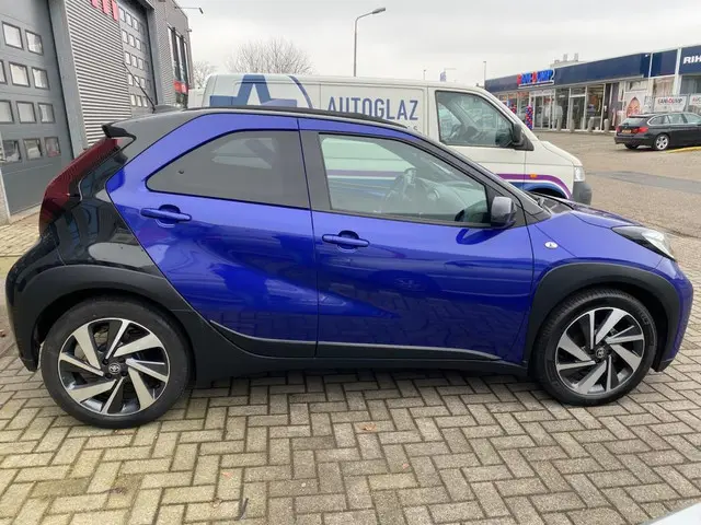 Toyota Aygo X 1.0 VVT-i S-CVT Envy cab. aut. 2022 Benzine 3