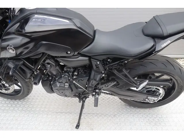 Yamaha MT 07 ABS 2022 Benzine 17