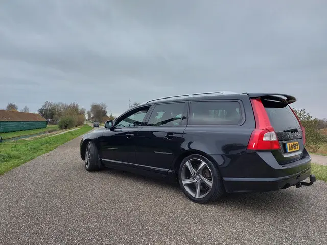 Volvo V70 1.6 T4 R-Design. TREKHAAK! 2012 Benzine 11