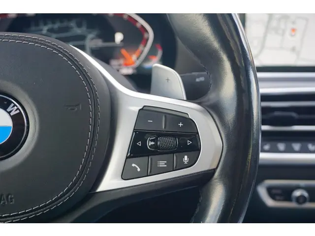 BMW X6 xDrive40i 2022 Benzine 24