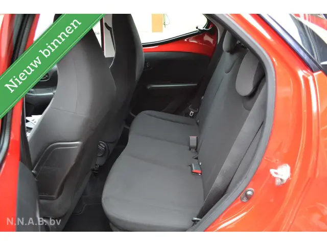 Toyota Aygo 1.0 VVT-i x 2017 Benzine 9