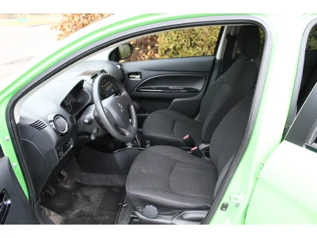 Mitsubishi Space Star 1.2 Instyle 2015 Benzine 10