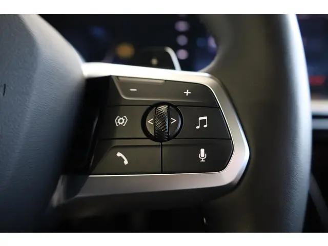 BMW X1 xDrive23i 2024 Benzine 24