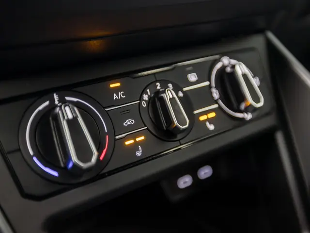 Volkswagen Taigo 1.0 TSI R-Line Sport 2023 Benzine 9