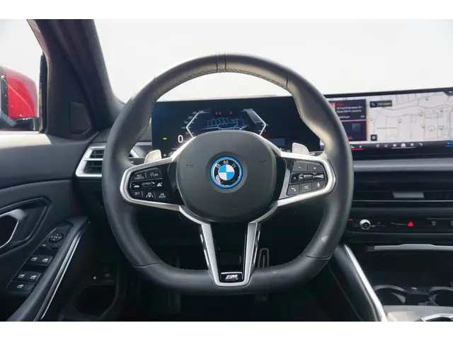 BMW 3 Serie Touring 330e 2025 Hybride Benzine 11