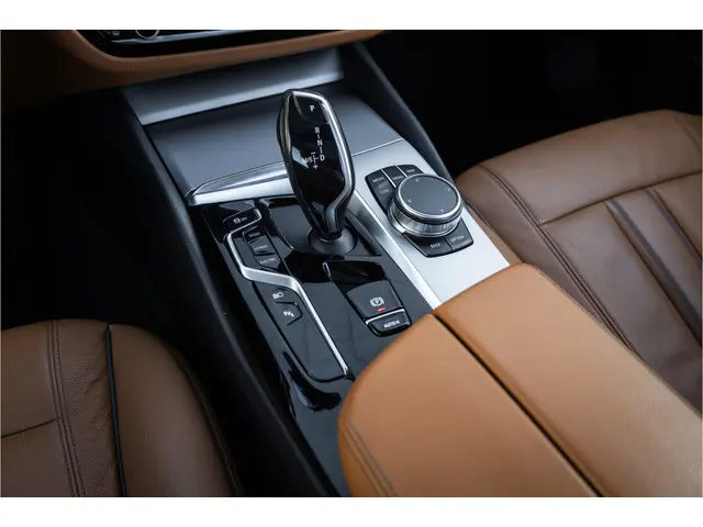 BMW 5 Serie Touring 530e 2021 Hybride Benzine 16