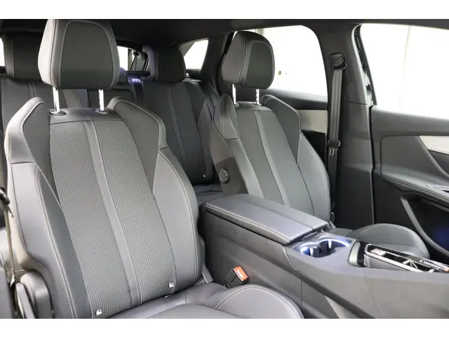 Peugeot 3008 1.2 Hybrid 136 GT 2024 Hybride Benzine 10