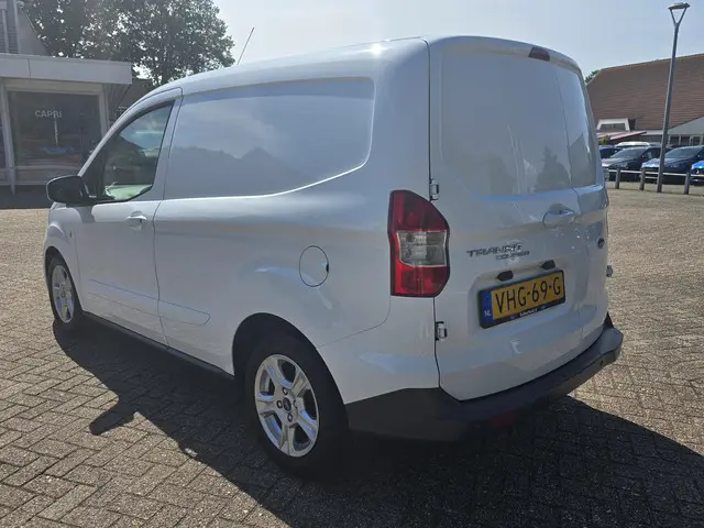 Ford Transit Courier 1.5 TDCI Limited 2020 Diesel 5