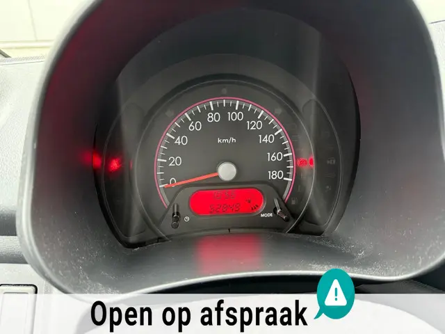 Suzuki Alto 1.0 Celebration EASSS 2015 Benzine 12