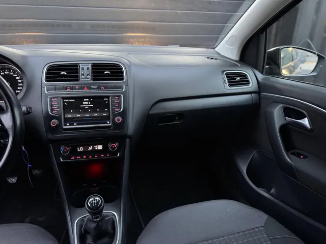 Volkswagen Polo 1.2 TSI Highline 2016 Benzine 45