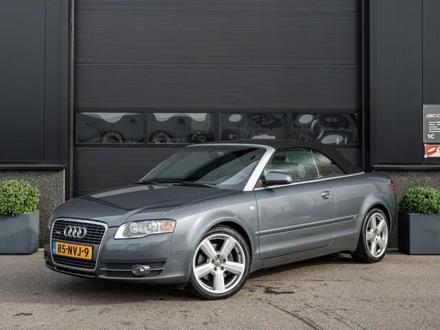 Audi A4 Cabriolet 3.2 FSI Pro Line 2006 Benzine