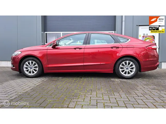 Ford Mondeo 1.5 Titanium 2015 Benzine 2