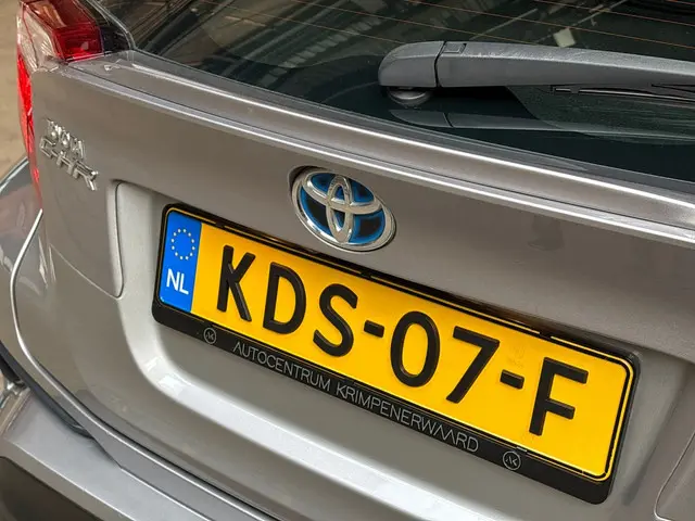 Toyota C-HR 1.8 Hybrid Sport 2019 Hybride Benzine 22