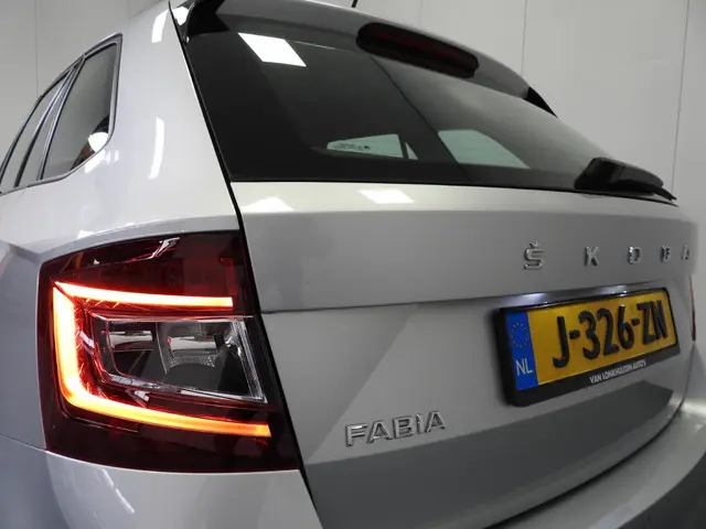 Škoda Fabia Combi 1.0 TSI Sport Business 2020 Benzine 28