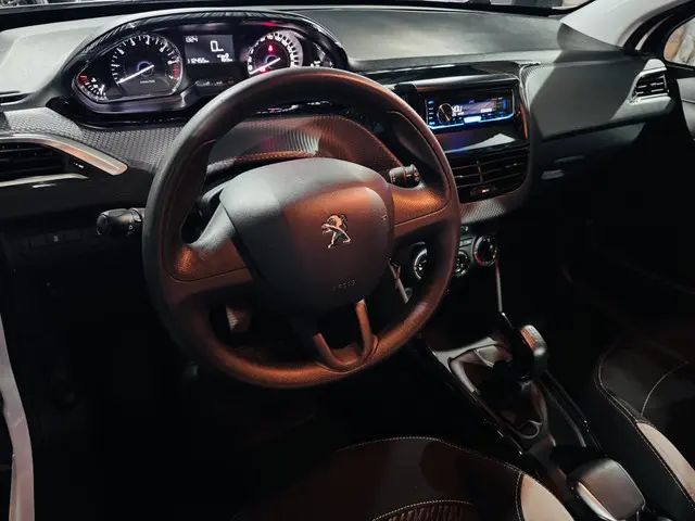 Peugeot 2008 1.2 PureTech Blue Lease 2014 Benzine 24