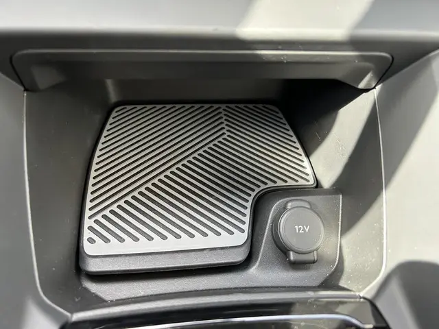 Citroën C4 1.2 Hybrid 145pk Max 2025 Hybride Benzine 15