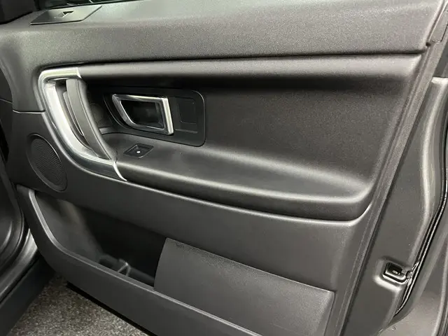 Land Rover Discovery Sport 2.0 TD4 SE 2018 Diesel 37