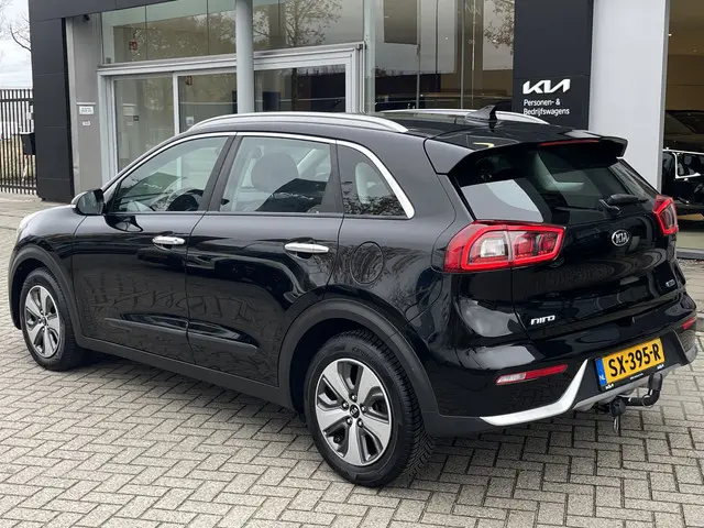 Kia Niro 1.6 GDi Hybrid DynamicLine 2018 Hybride Benzine 8