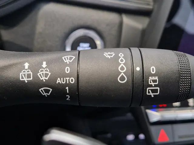 Renault Captur 1.3 mild hybrid 160 techno 2025 Benzine 24