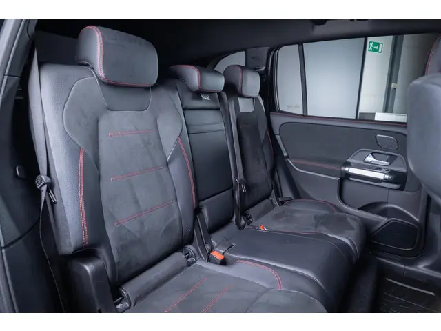 Mercedes-Benz GLB 200 AMG Line 2020 Benzine 23
