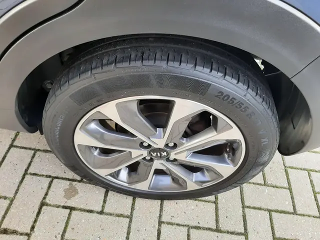 Kia Stonic 1.0 T-GDi DynamicPlusLine 2019 Benzine 4