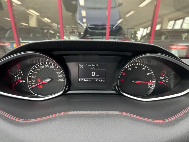 Peugeot 308 1.6 e-THP GTi 250 2016 Benzine 25