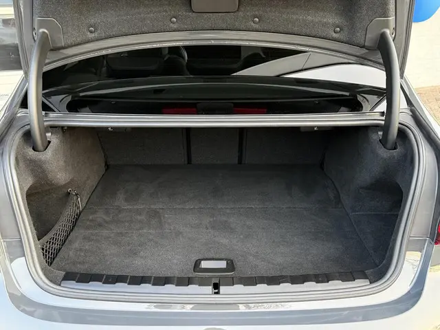 BMW 3 Serie 320e 2022 Hybride Benzine 17