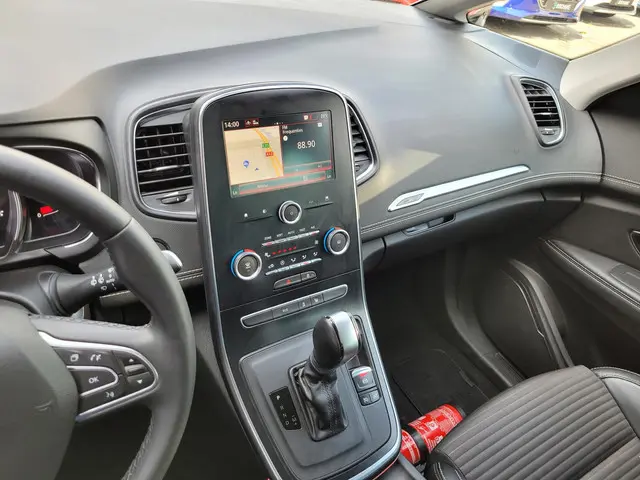 Renault Grand Scénic 1.3 TCe 140 Intens 7p. 2019 Benzine 38
