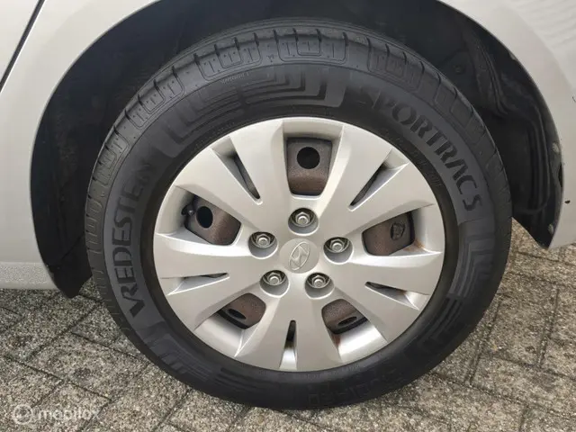 Hyundai ix20 1.4i i-Drive | NAP | Airco 2013 Benzine 36
