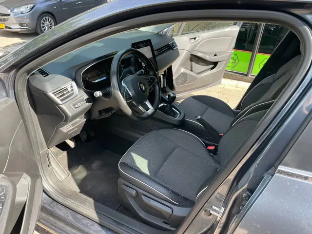 Renault Clio 1.0 TCe Intens 2020 Benzine 8
