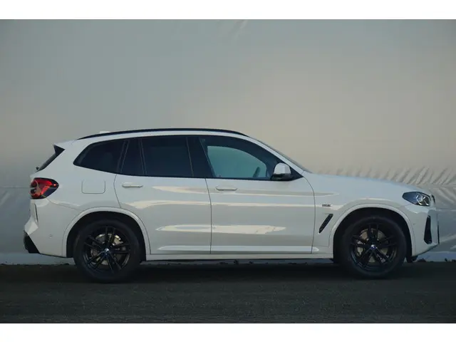 BMW X3 xDrive30e 2021 Hybride Benzine 3