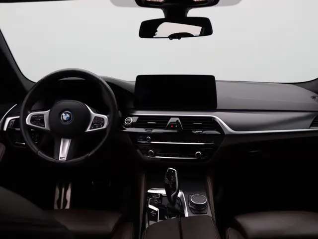 BMW 5 Serie Touring 530e 2023 Hybride Benzine 6