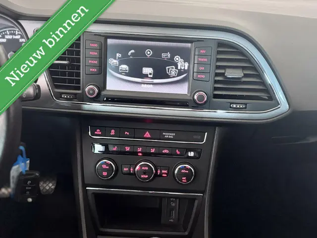 SEAT Leon 1.4 TSI FR NAVI/ FULL LINK/ LEDER 2016 Benzine 15