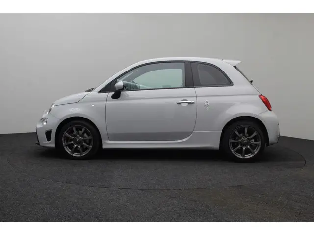 Fiat 500 1.4 T-Jet Abarth 595 2019 Benzine 6