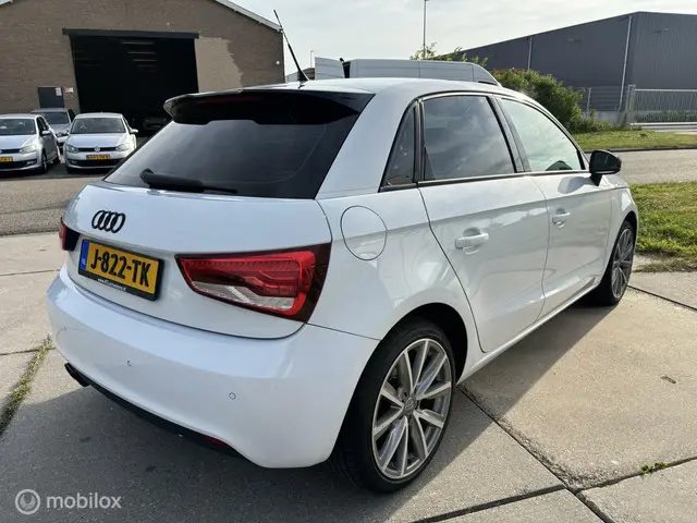 Audi A1 Sportback 1.4 TFSI CoD Pro Line S 2013 Benzine 5