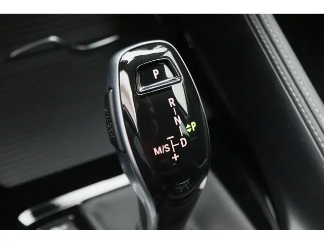 BMW X2 sDrive20i High Executive Automaat 2019 Benzine 48