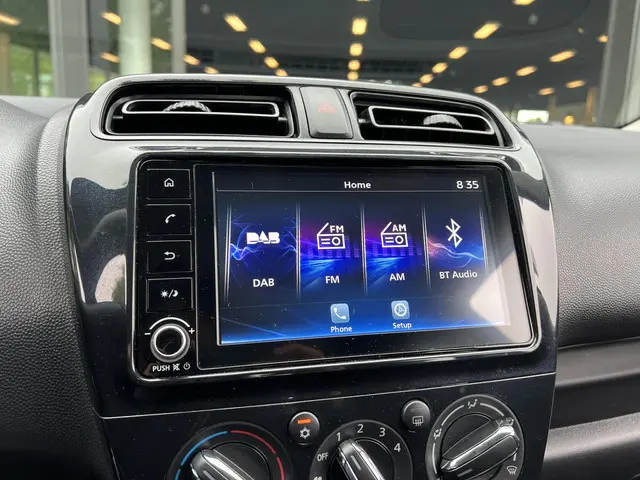 Mitsubishi Space Star 1.2 Connect+ 2024 Benzine 12