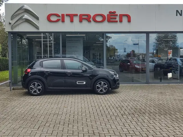 Citroën C3 1.2 PureTech Plus 2024 Benzine 4
