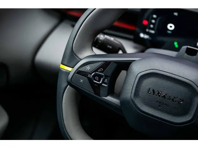 Lynk & Co 02 More 66 KW 2026 Elektrisch 24