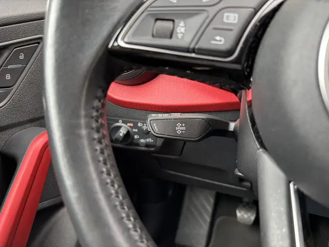 Audi Q2 1.0 TFSI Sport 2017 Benzine 12