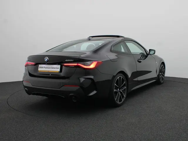 BMW 4 Serie Coupé 420i 2024 Benzine 2