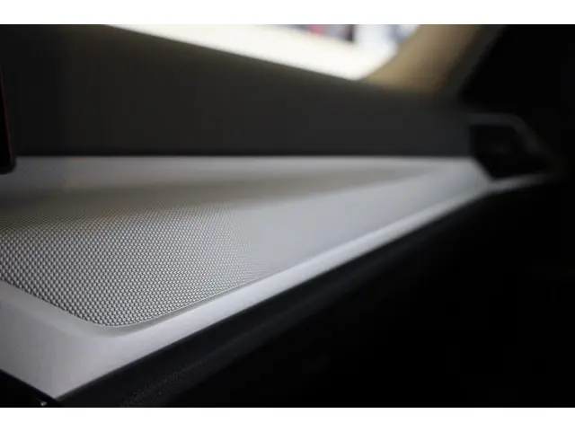 BMW 3 Serie Touring 320e 2023 Hybride Benzine 18