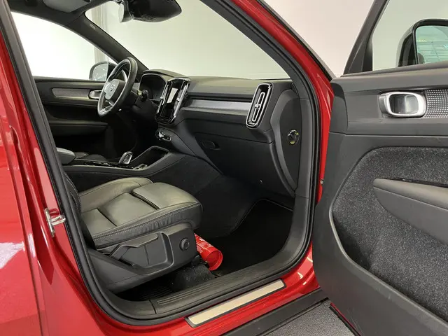 Volvo XC40 1.5 T5 Recharge R-Design 2020 Hybride Benzine 14