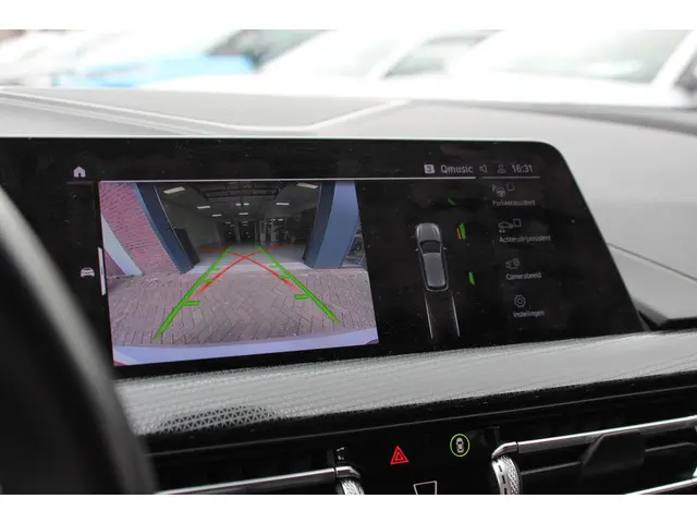 BMW 1 Serie 116d Executive Edition 2020 Diesel 25