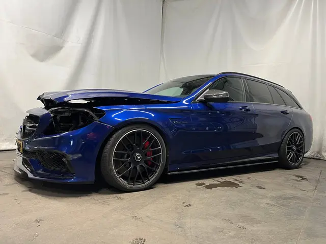 Mercedes-Benz C-Klasse 2