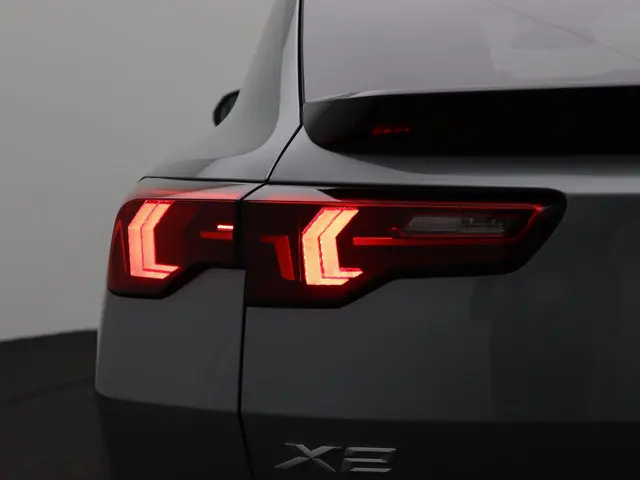 BMW X2 sDrive20i 2025 Benzine 9